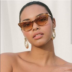 NWT** Velvet Canyon Sunglasses